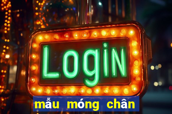 mẫu móng chân đính đá đẹp 2024