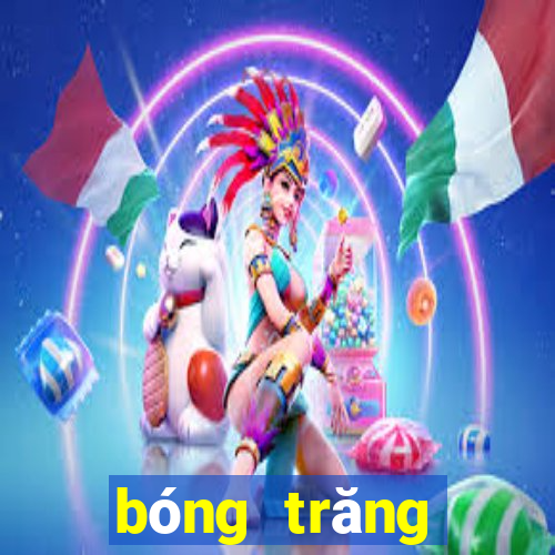 bóng trăng trắng ngà có cây đa to