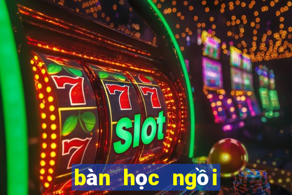 bàn học ngồi bệt có giá sách