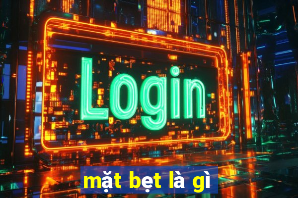 mặt bẹt là gì